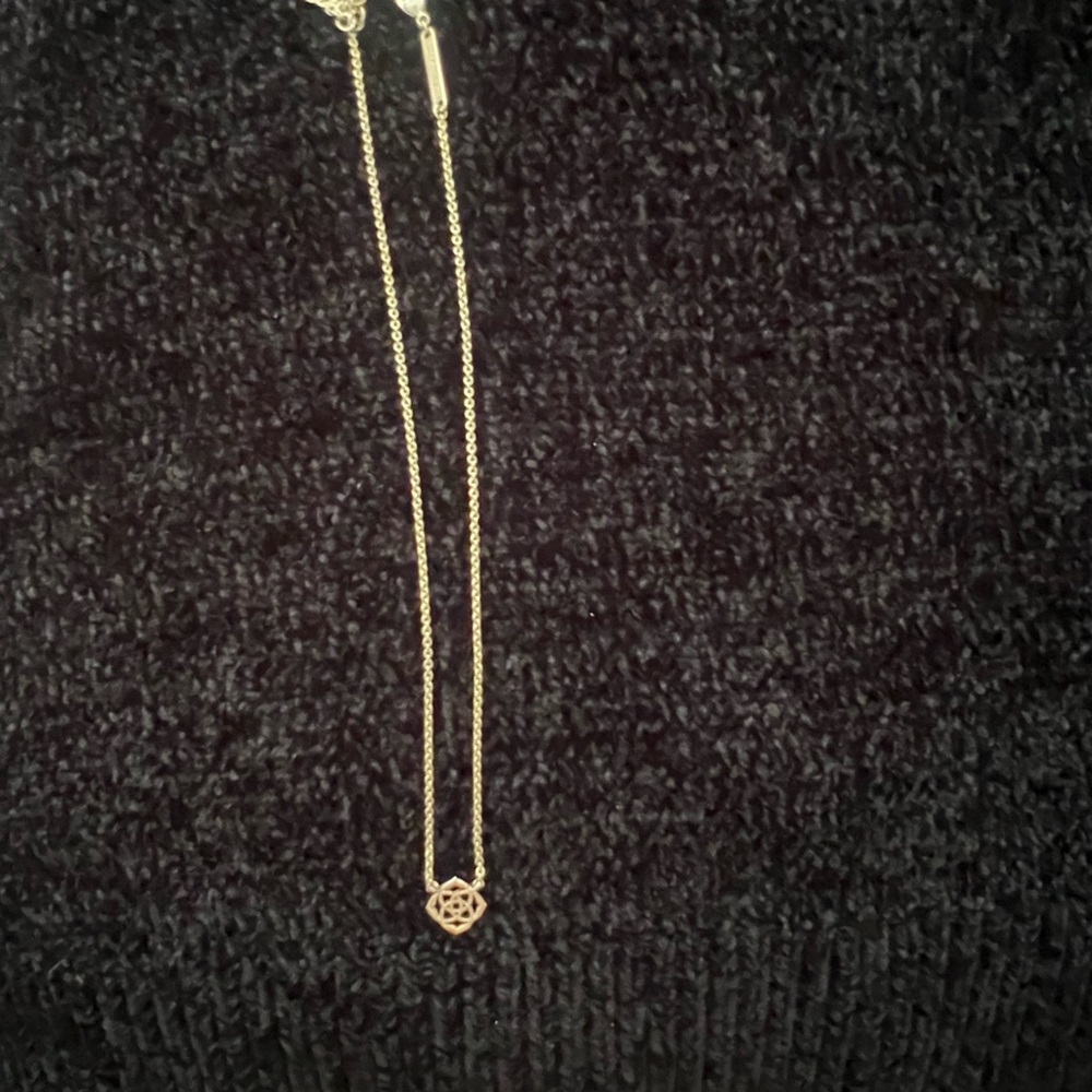 Kendra Scott Gold Insignia Necklace